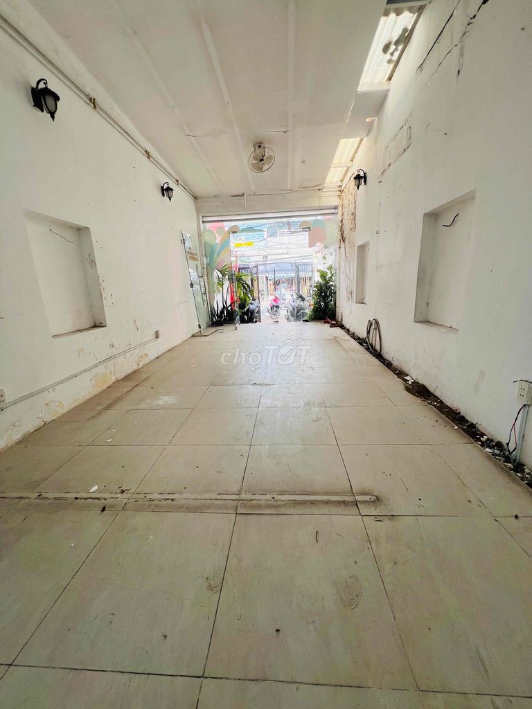 Rent one Lê Văn Lương.4 mx28 mm 4 bedroom 5 high school toilets
