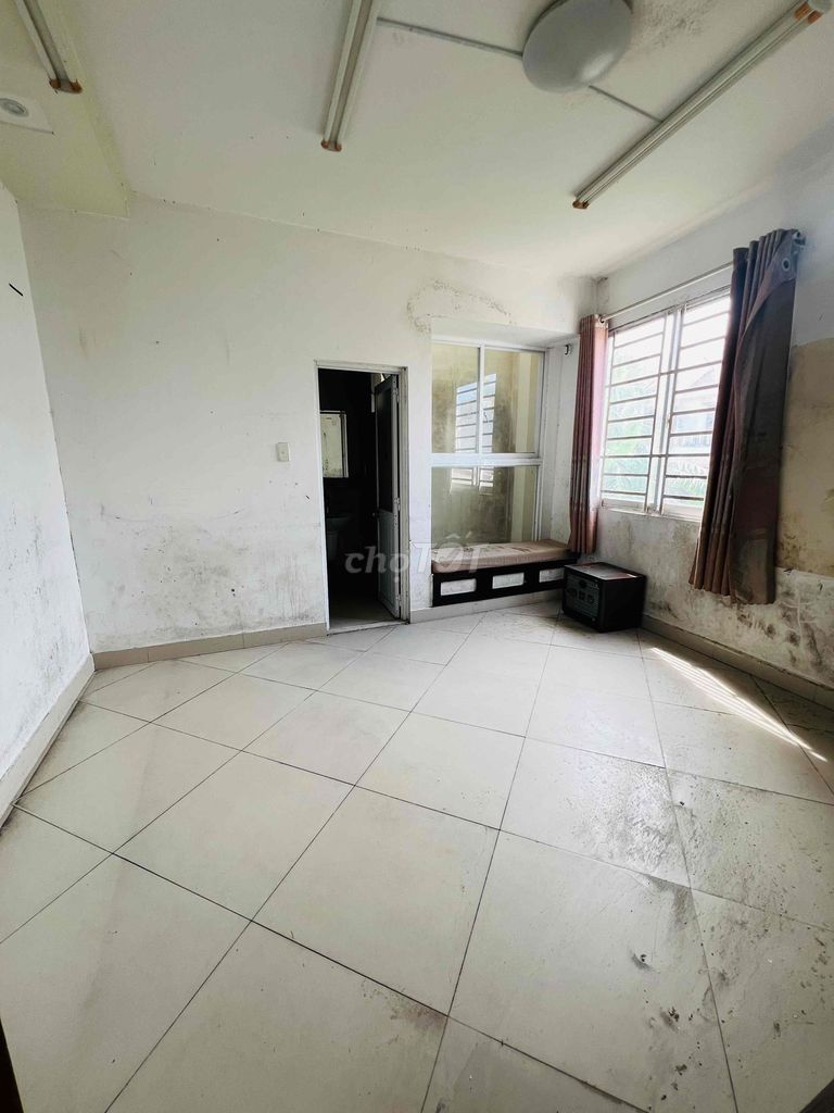 Rent one Lê Văn Lương.4 mx28 mm 4 bedroom 5 high school toilets