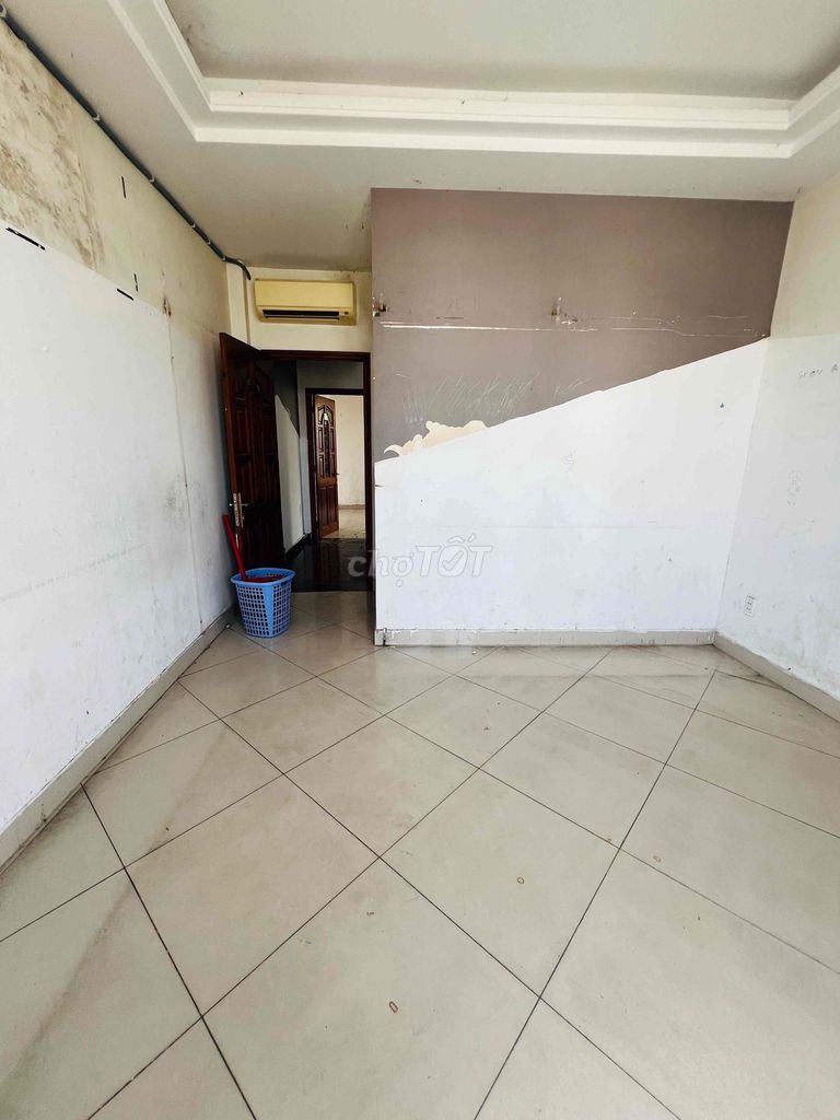 Rent one Lê Văn Lương.4 mx28 mm 4 bedroom 5 high school toilets