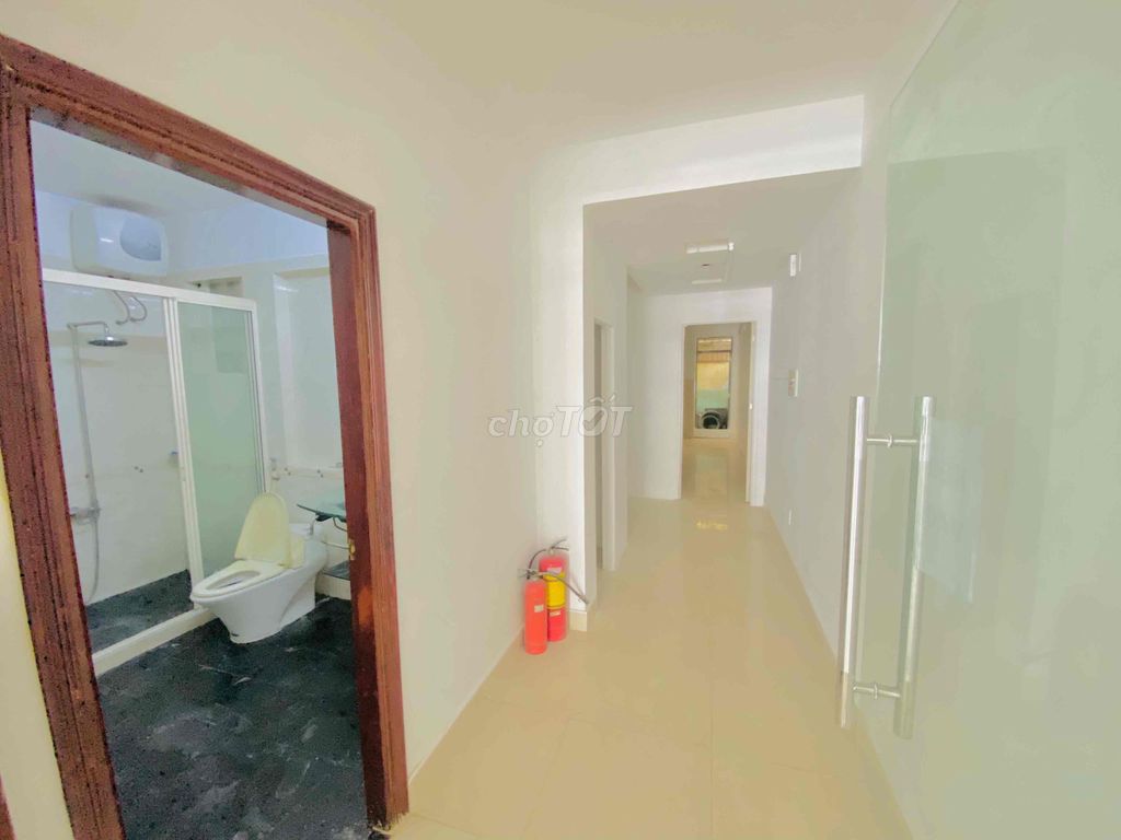 Rent a Trần Trọng Cung cash house across from the vincom District 7