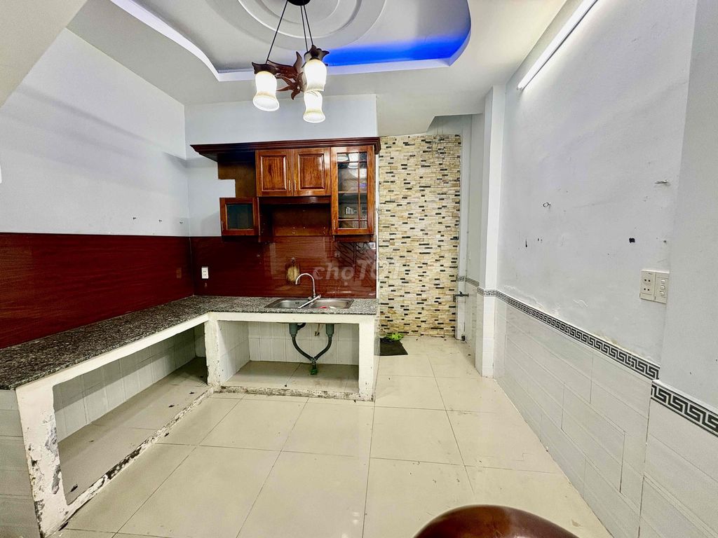 Rent the entire số 4 street, Gò Vấp-- 2 bedrooms.