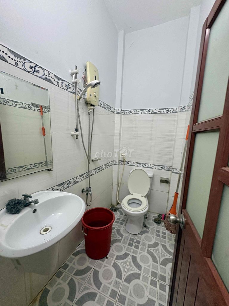 Rent the entire số 4 street, Gò Vấp-- 2 bedrooms.