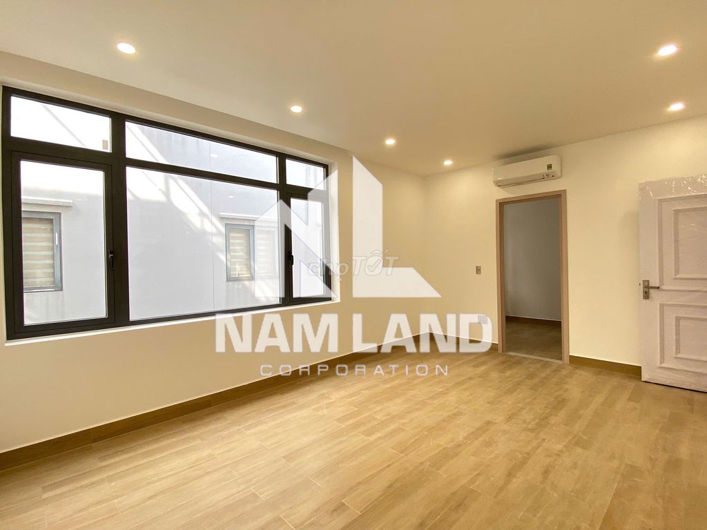 Rent the Grand Cold Street Machine Three Houses. 45 million.