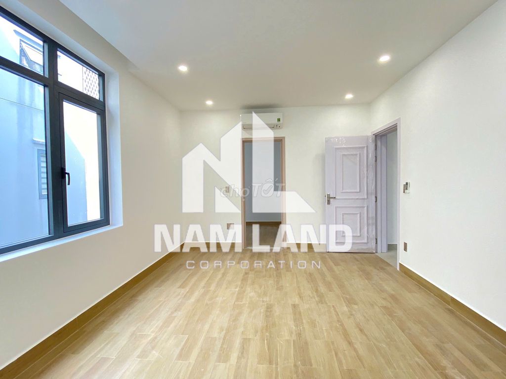 Rent the Grand Cold Street Machine Three Houses. 45 million.