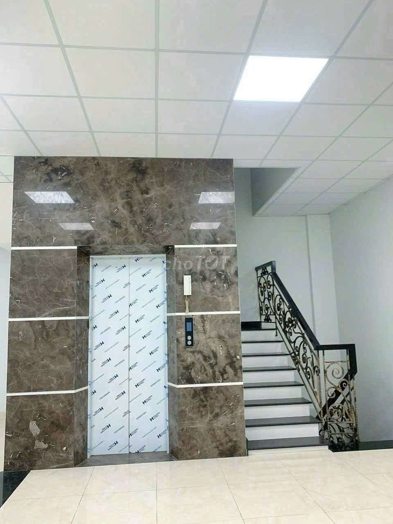 We'll rent the building 8 mm 1 5th floor Nguyễn Thị Búp. For 68 million.