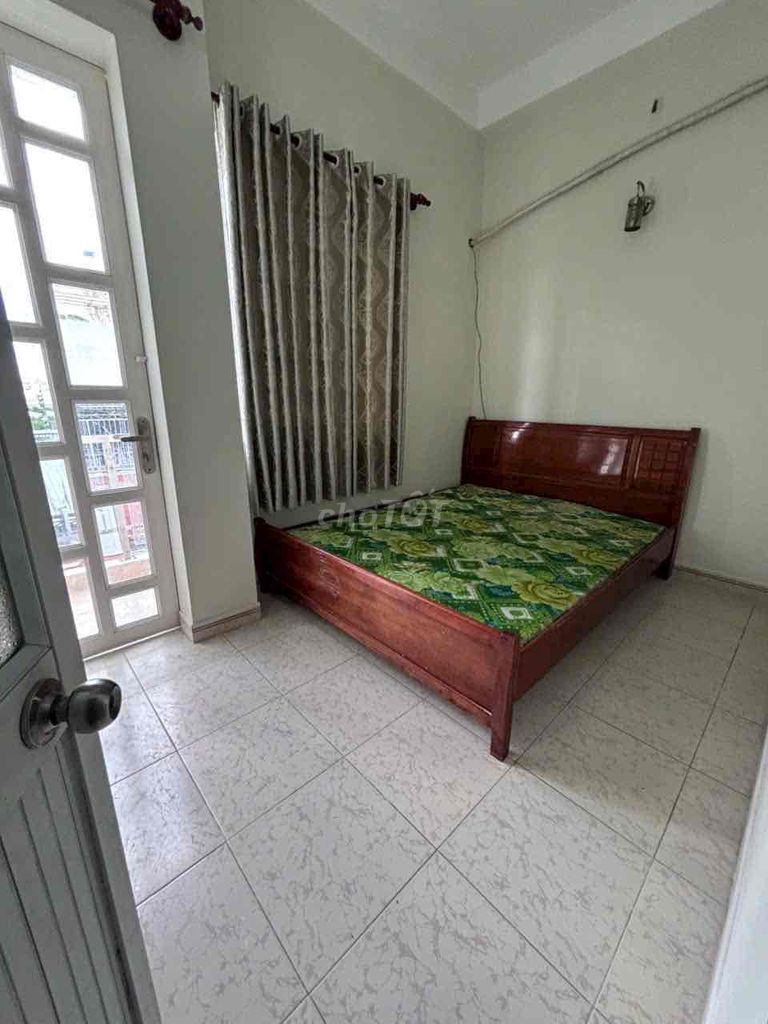 Phan Huy Ích Rent