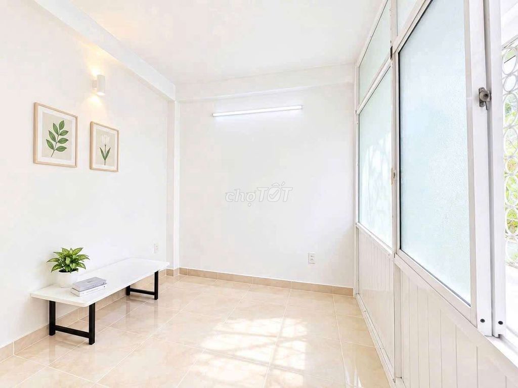Rent house, corner of three bedrooms.