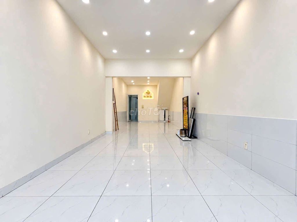 Nguyên Hồng 4x20 front house