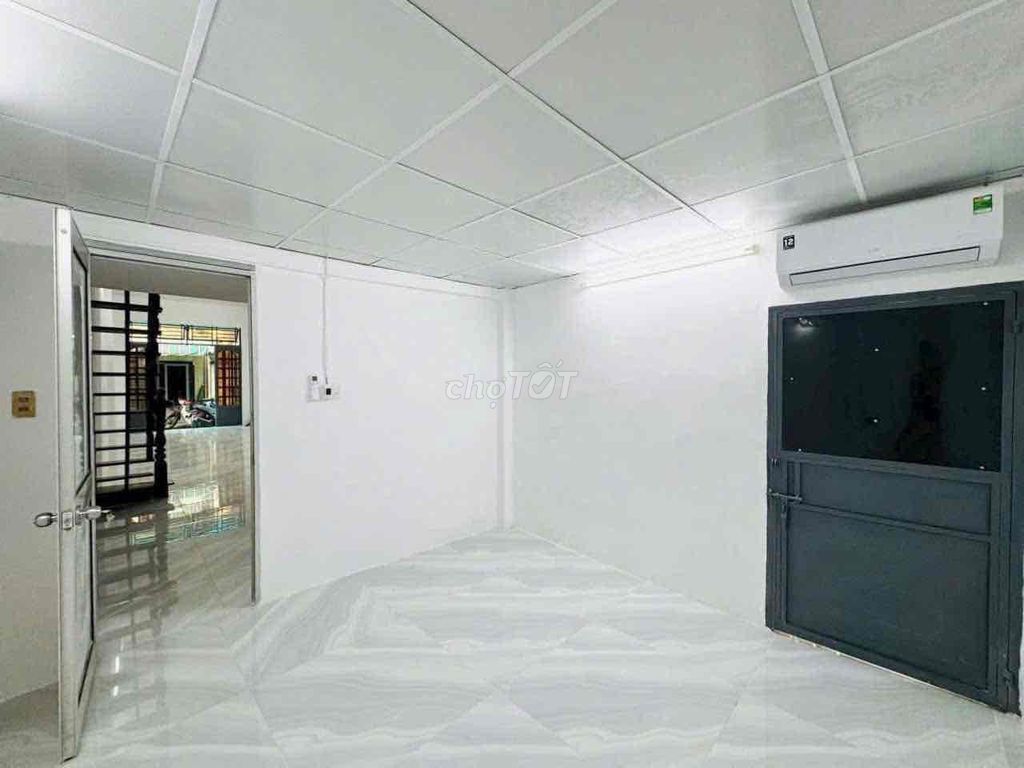 Phú Nhuận 1 st Street District 1st floor Hoàng Diệu.