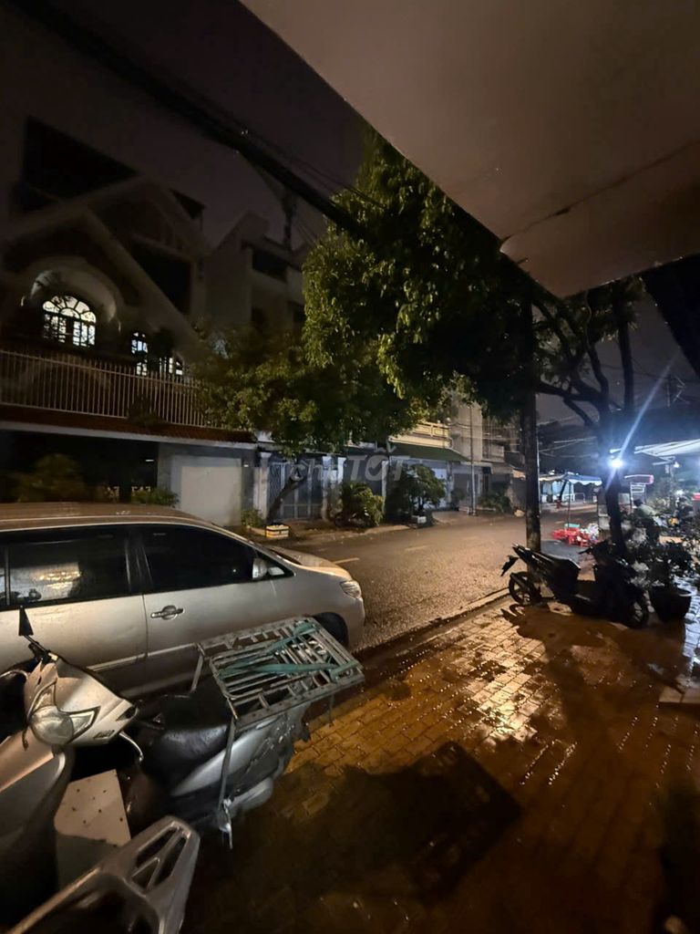 I'm the host for renting apartment 209 Trần Thủ Độ Tân Phú.