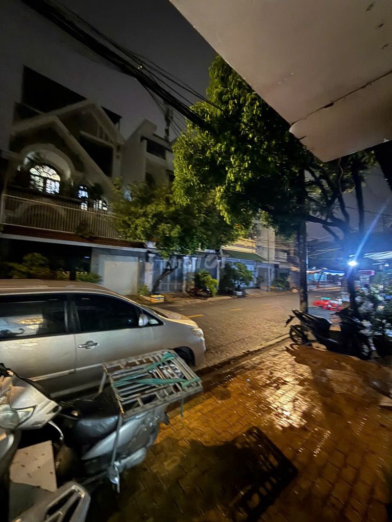 I'm the host for renting apartment 209 Trần Thủ Độ Tân Phú.