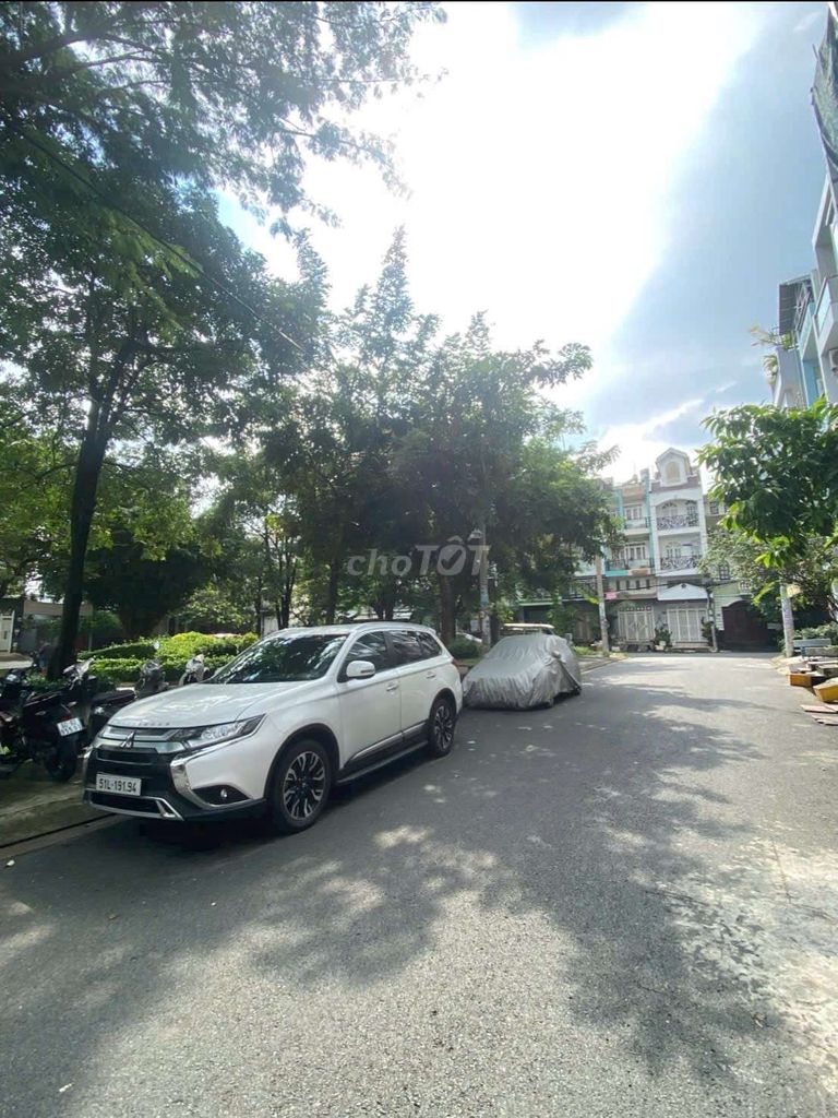 Nice house in Bình Phú - 4 X14 M 5 bedrooms - 8M trucks, near the rear