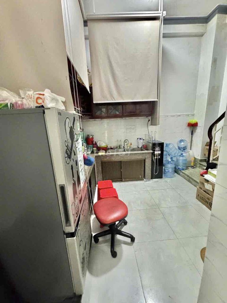 Rent a 1 .10/3 4 4-foot bedroom 4 x16 m P.Tân Kiểng Street front