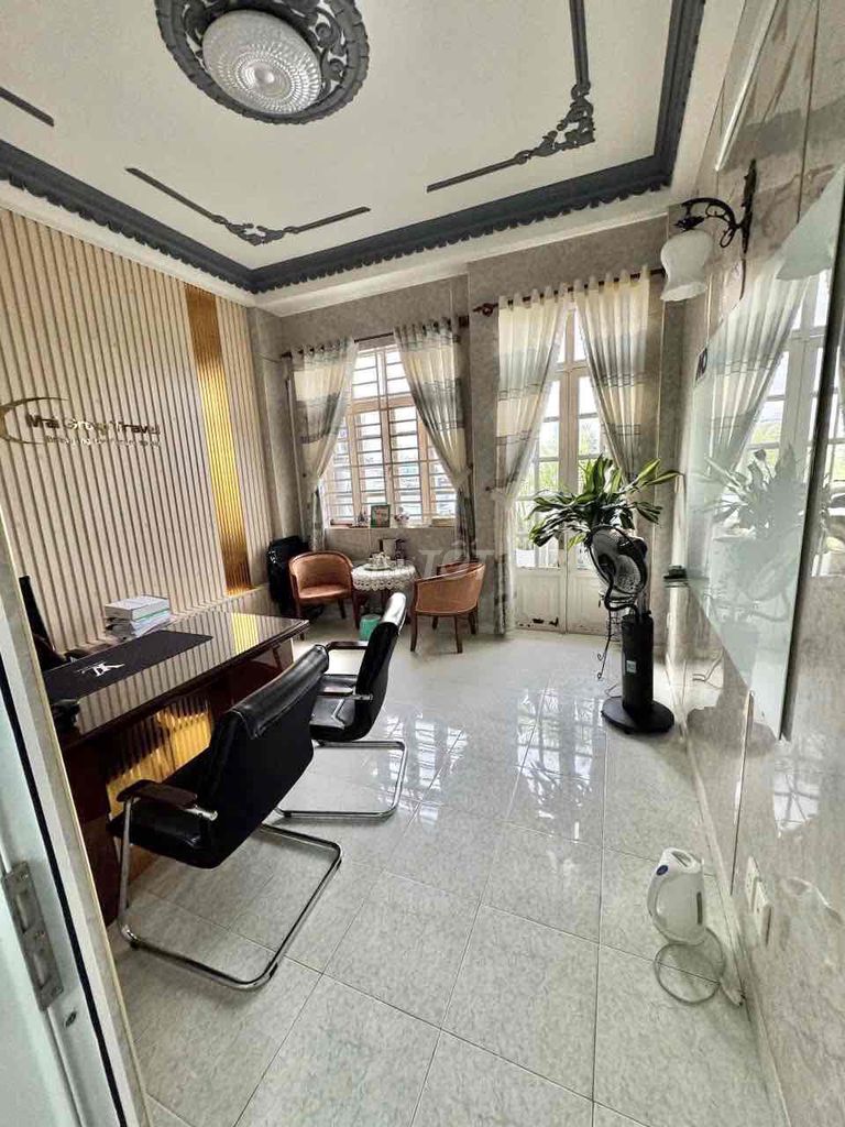 Rent a 1 .10/3 4 4-foot bedroom 4 x16 m P.Tân Kiểng Street front