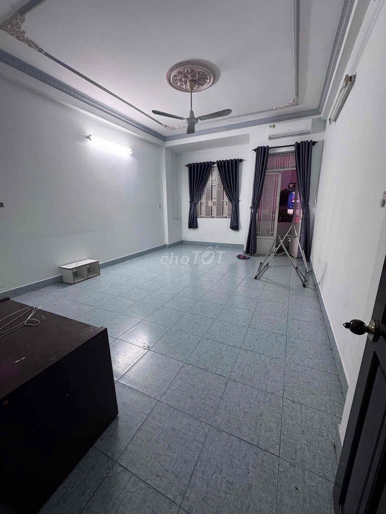 20 million-5 x18 m-3 4th floor bedroom 8 M-mtkd street số 49 near aeon Bình Tân