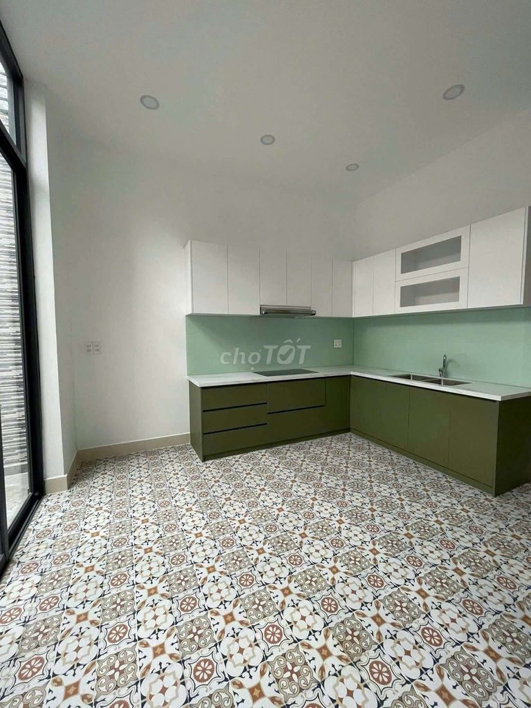 Rent the original house, Phạm Hữu Lầu, District 7, area 4 X18, house 4 mourning