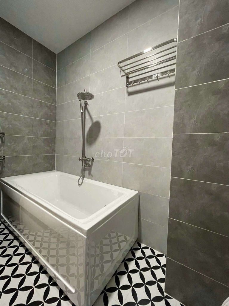 Rent the original house, Phạm Hữu Lầu, District 7, area 4 X18, house 4 mourning