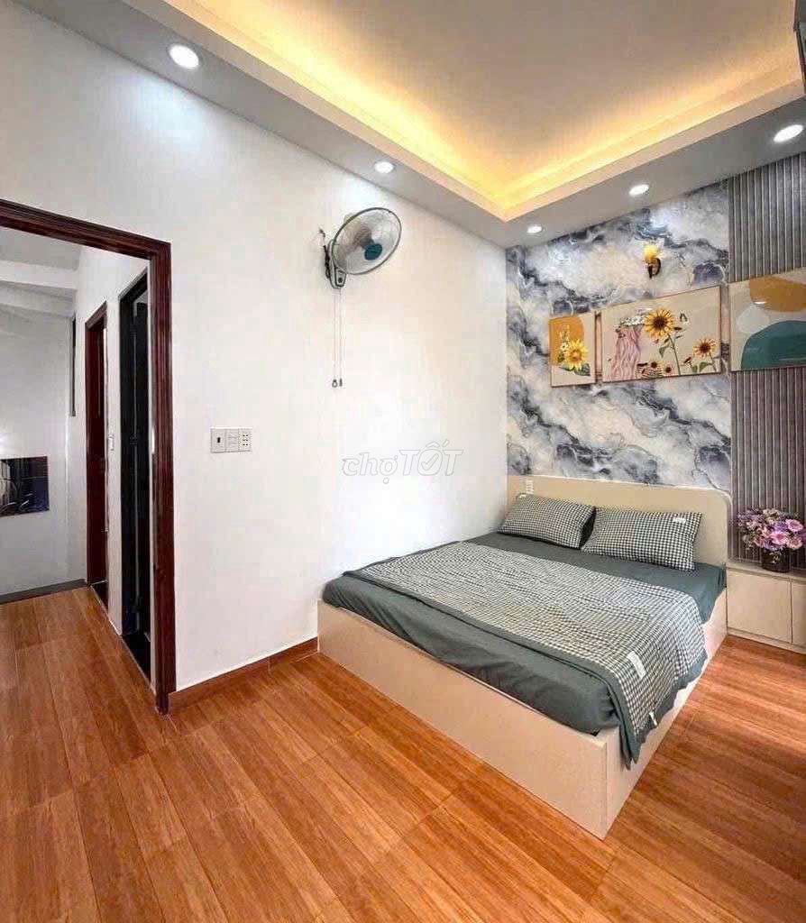 The new five-foot-thirty super is really cheap.