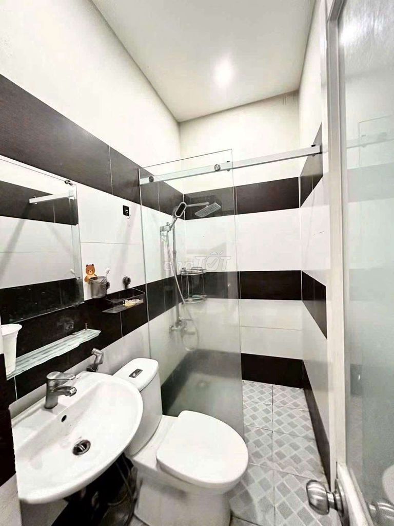 Rent the entire Gò Ô Môi alleyway, Phú Thuận, District 7, 7/2 X8,6, 3 t's