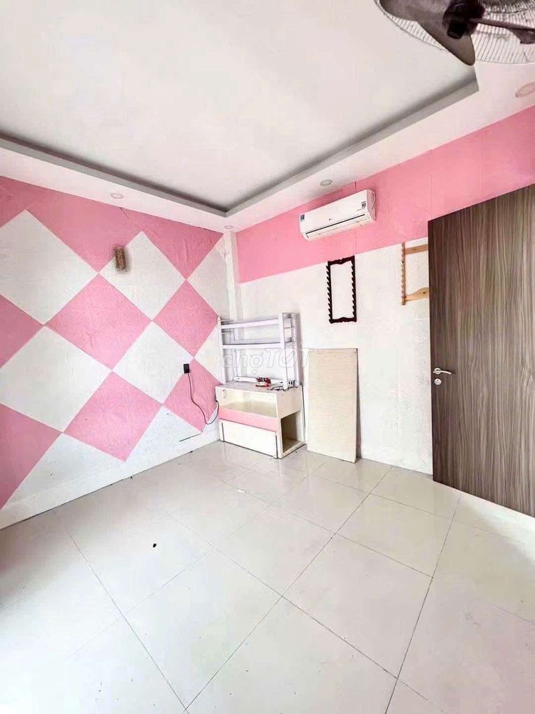 Rent the entire Gò Ô Môi alleyway, Phú Thuận, District 7, 7/2 X8,6, 3 t's