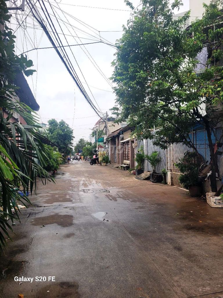 Thạnh Xuân District 12, 5 x17 m. M. 2rd floor 3 bedroom 3 car toilets cost 12 million