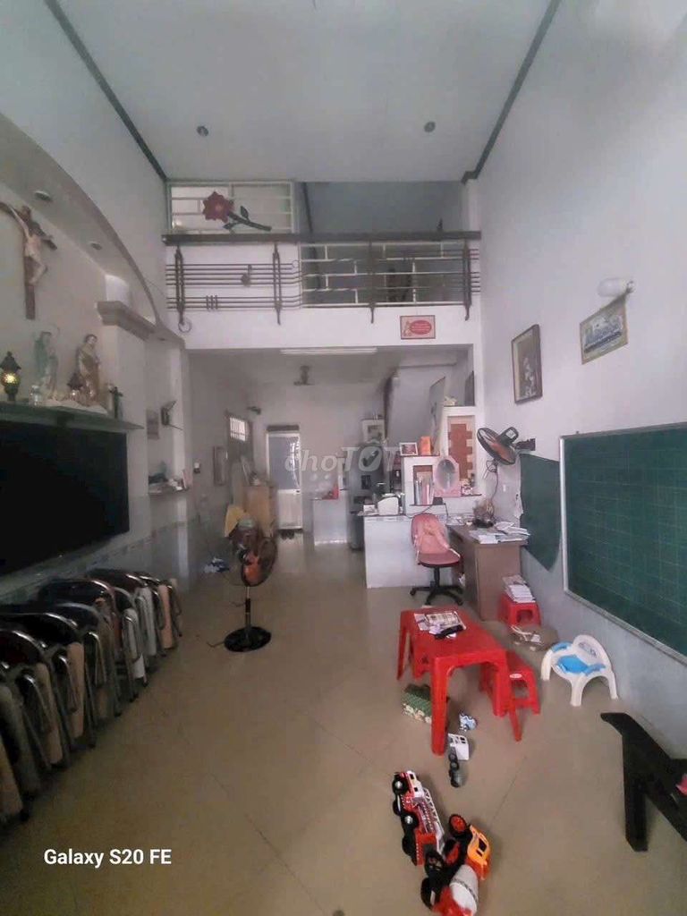 Rent Thạnh Xuân 25 District 12. area: 4 x 18 meters up the stairs 3 bedrooms cost 6.5 million