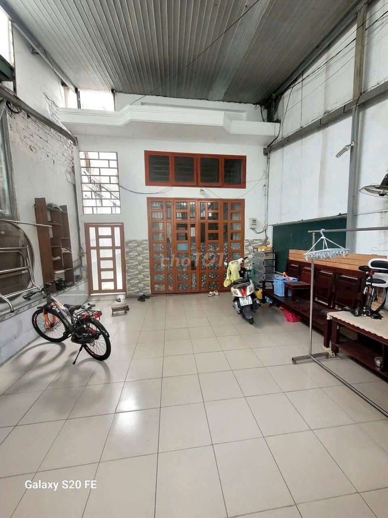 Rent Thạnh Xuân 25 District 12. area: 4 x 18 meters up the stairs 3 bedrooms cost 6.5 million