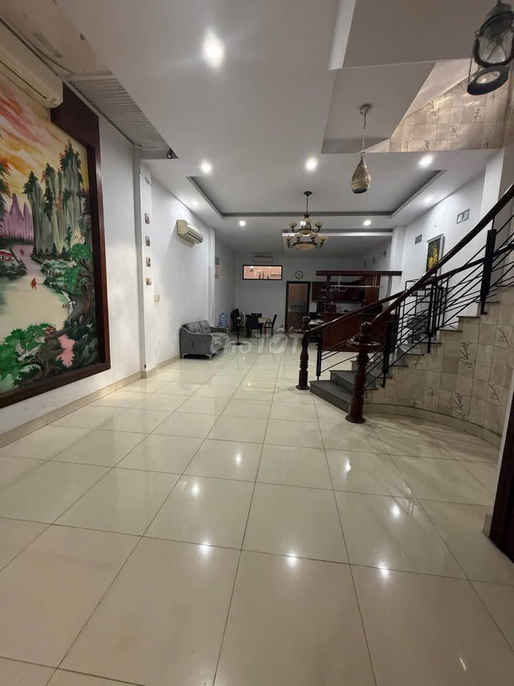 Thảo Điền root house has a broad, suitable courtyard or office office.