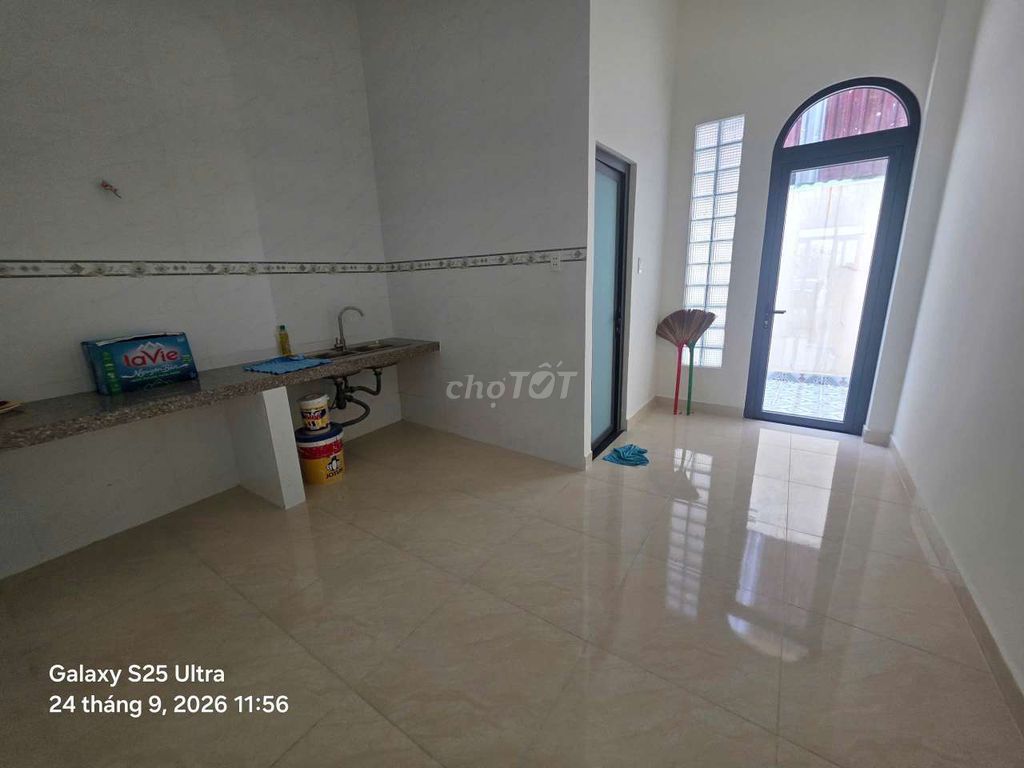 To rent 4th grade house Y new image unused EOF