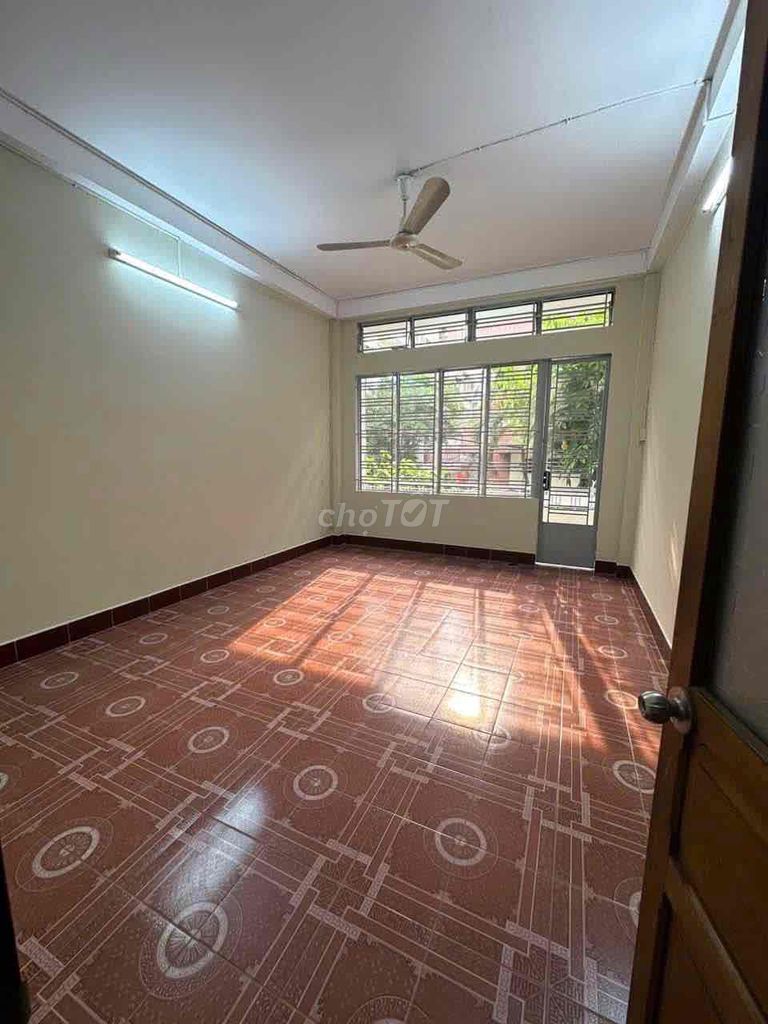 Rent the whole place near Hutech University.