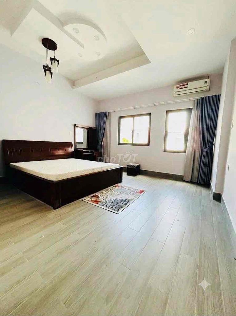 The square 4 rooms have an internal alleyway of Nguyễn Văn Quỳ P.Phú Thuận