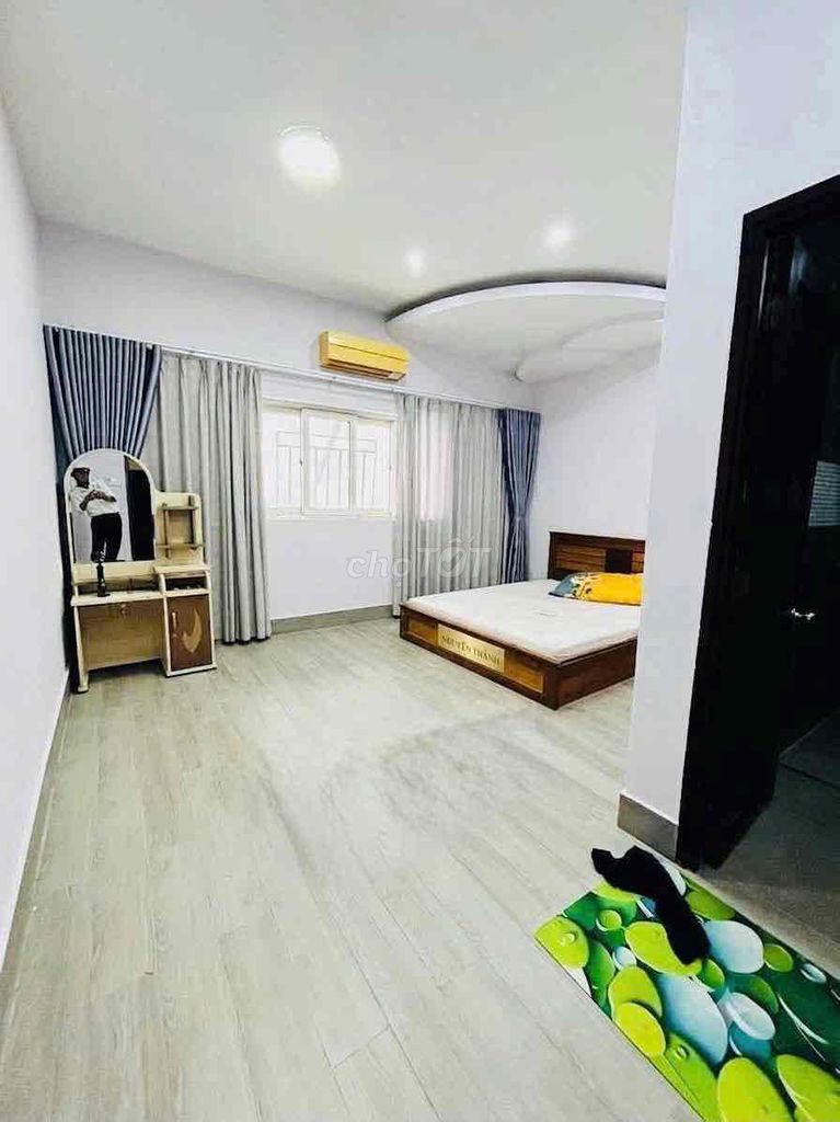 The square 4 rooms have an internal alleyway of Nguyễn Văn Quỳ P.Phú Thuận