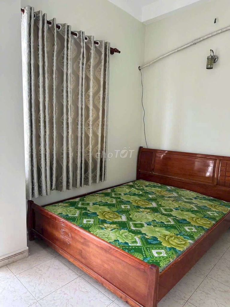 4th floor. 2 floor roof is super cheap.