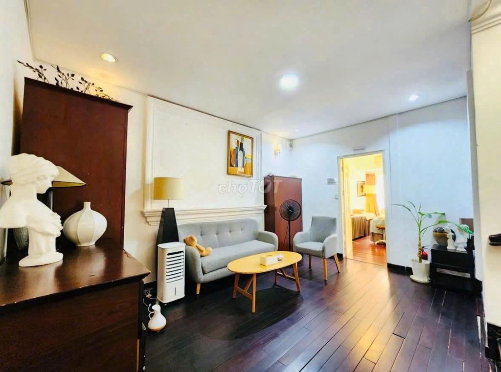 Rent a villa - Cao Thắng, board, tp.hm. - Carhouse, 450 square feet.