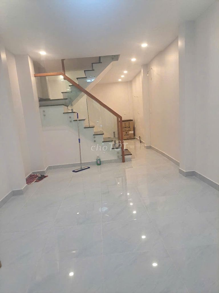 Renting the entire 10th District, newly built, beautifully clean: It's 17 million a month.