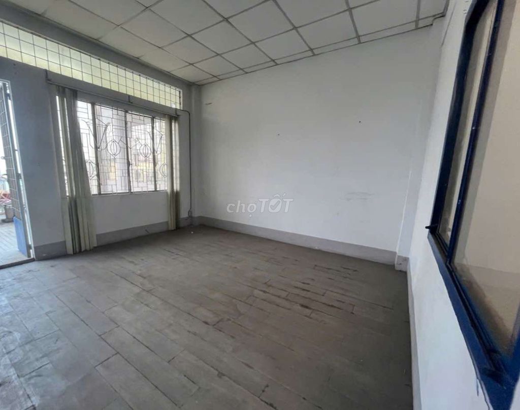 To rent a house. To save close to 4 Phú Nhuận fits every profession.