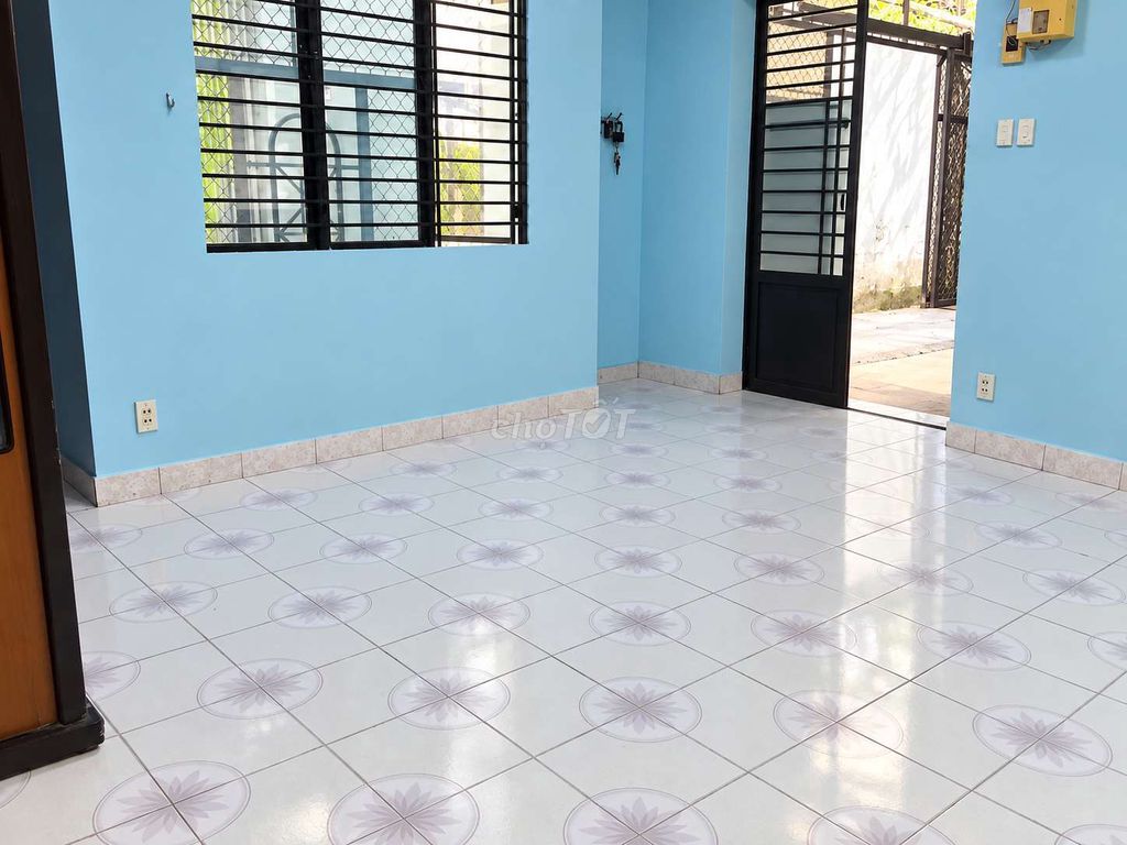 Rent two bedrooms. Two tolet.