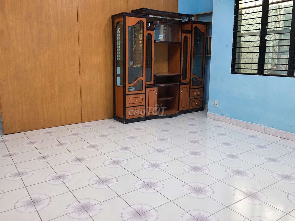 Rent two bedrooms. Two tolet.
