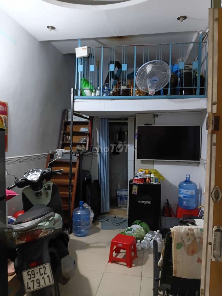Rent the whole place cheap