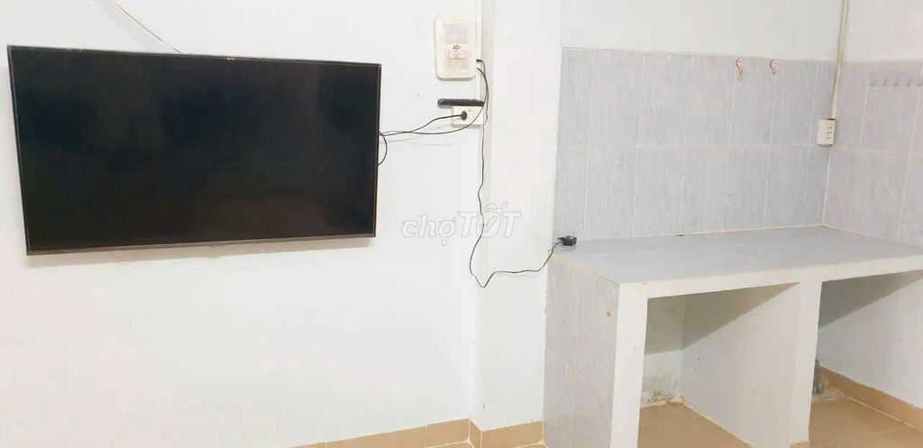 Rent a 1 st floor in LM/ Điện Biên Phủ/ Bình Thạnh