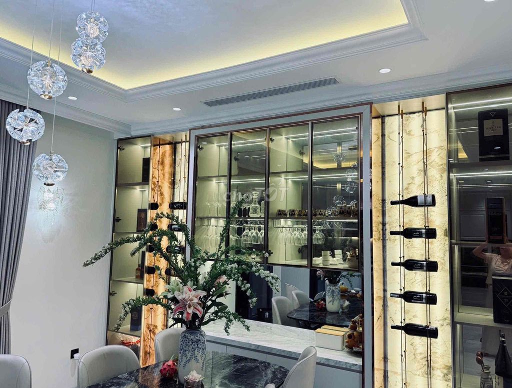 good price - modern villa Thảo Điền 7 rooms