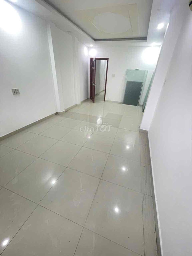 A mtkd Hậu Giang 4 x 30 - 5 floors for 30 million