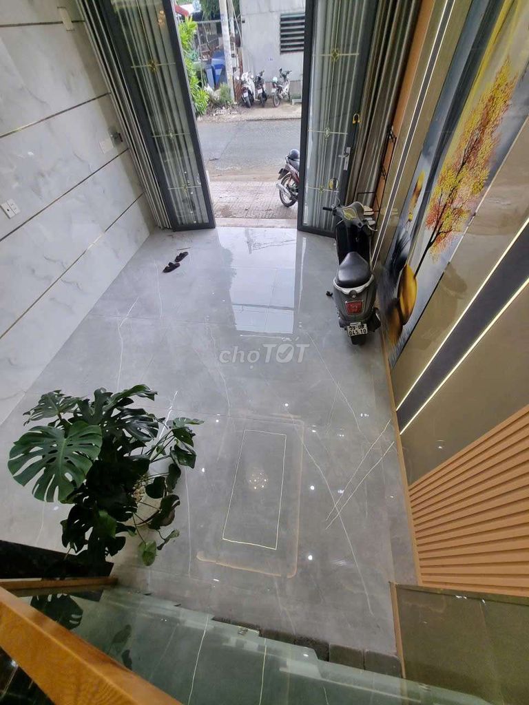 House 1/ Hương Lộ 2 has elevators: 4 m.17 meters per three-story float, 5 bedroom 7 toilets