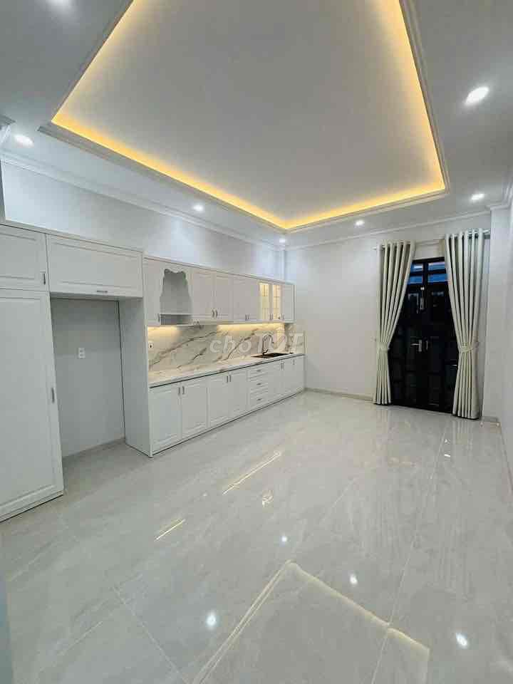 a rare-new four bedrooms, five toilets across from the city ql13 Hiệp Bình Phước.