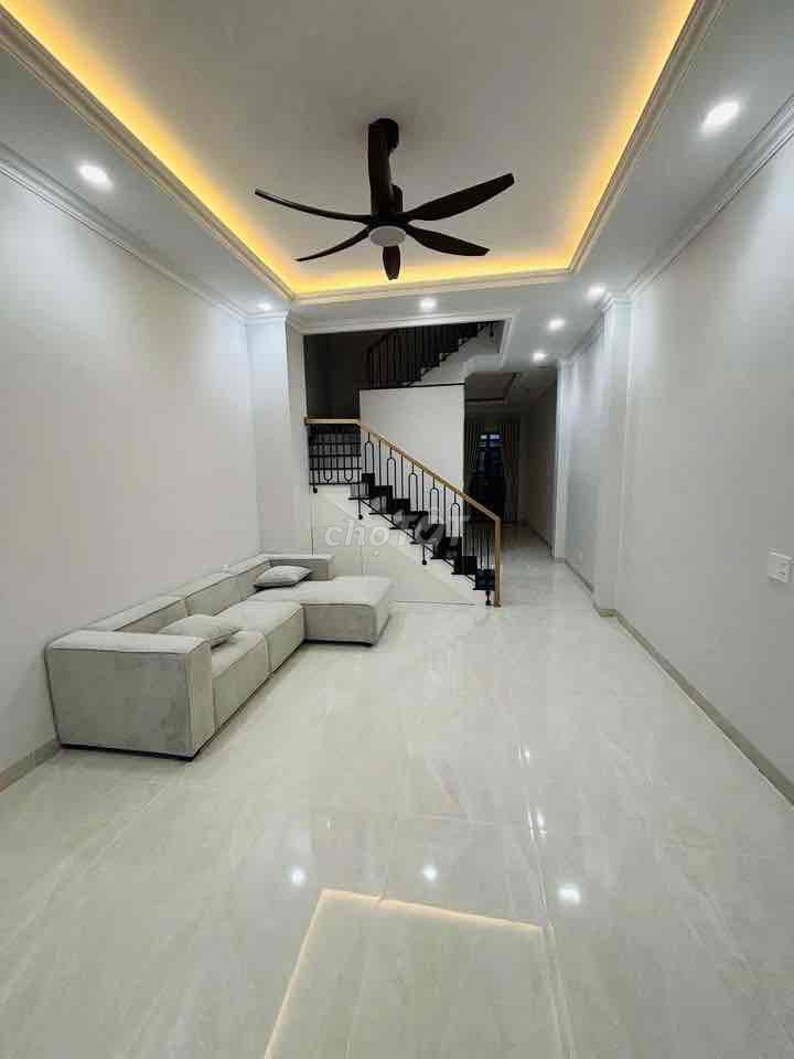 a rare-new four bedrooms, five toilets across from the city ql13 Hiệp Bình Phước.