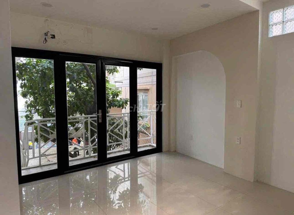 Nguyễn Văn Trỗi Supersize 12 M