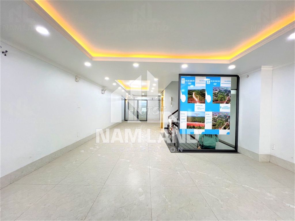 Rent the Great New Office 3 elevator 6 P million