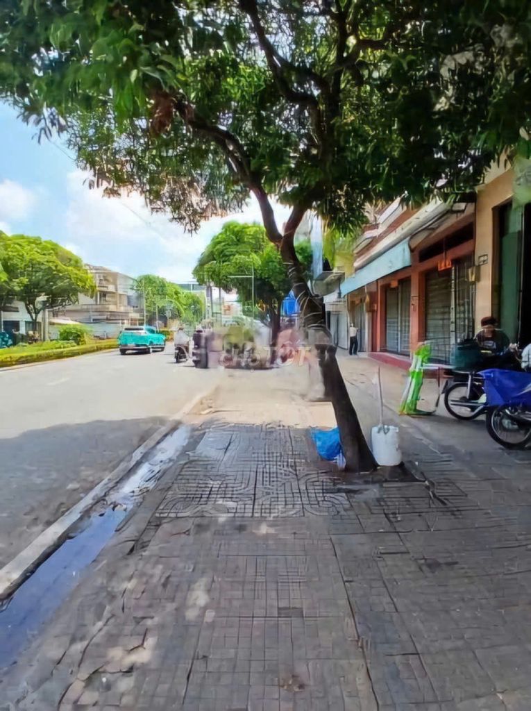 Lạc Long Quân, 3 floors, 3 bedrooms, 4 x15 meters, 22 million