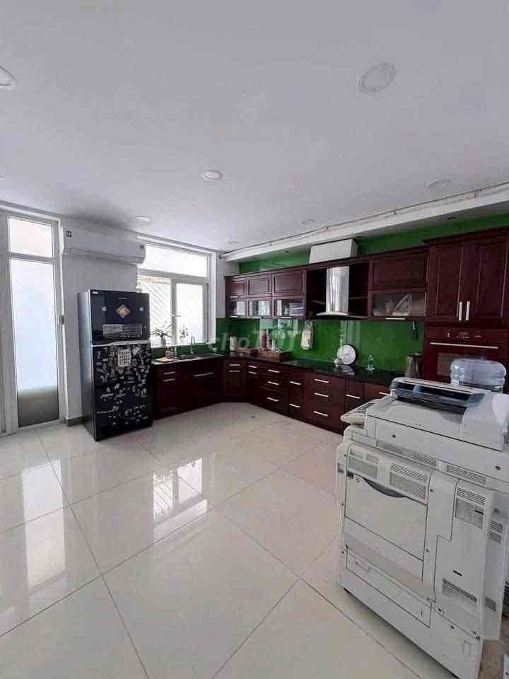 7/7 x 18 01 5 bedrooms cost 43 million a month