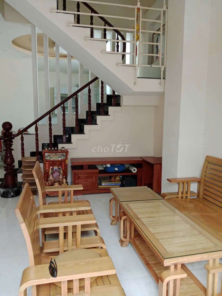 1 st floor 1st floor+st 2 bedroom 2 toilets 11 Linh Xuân. In gm+kd ol, vp